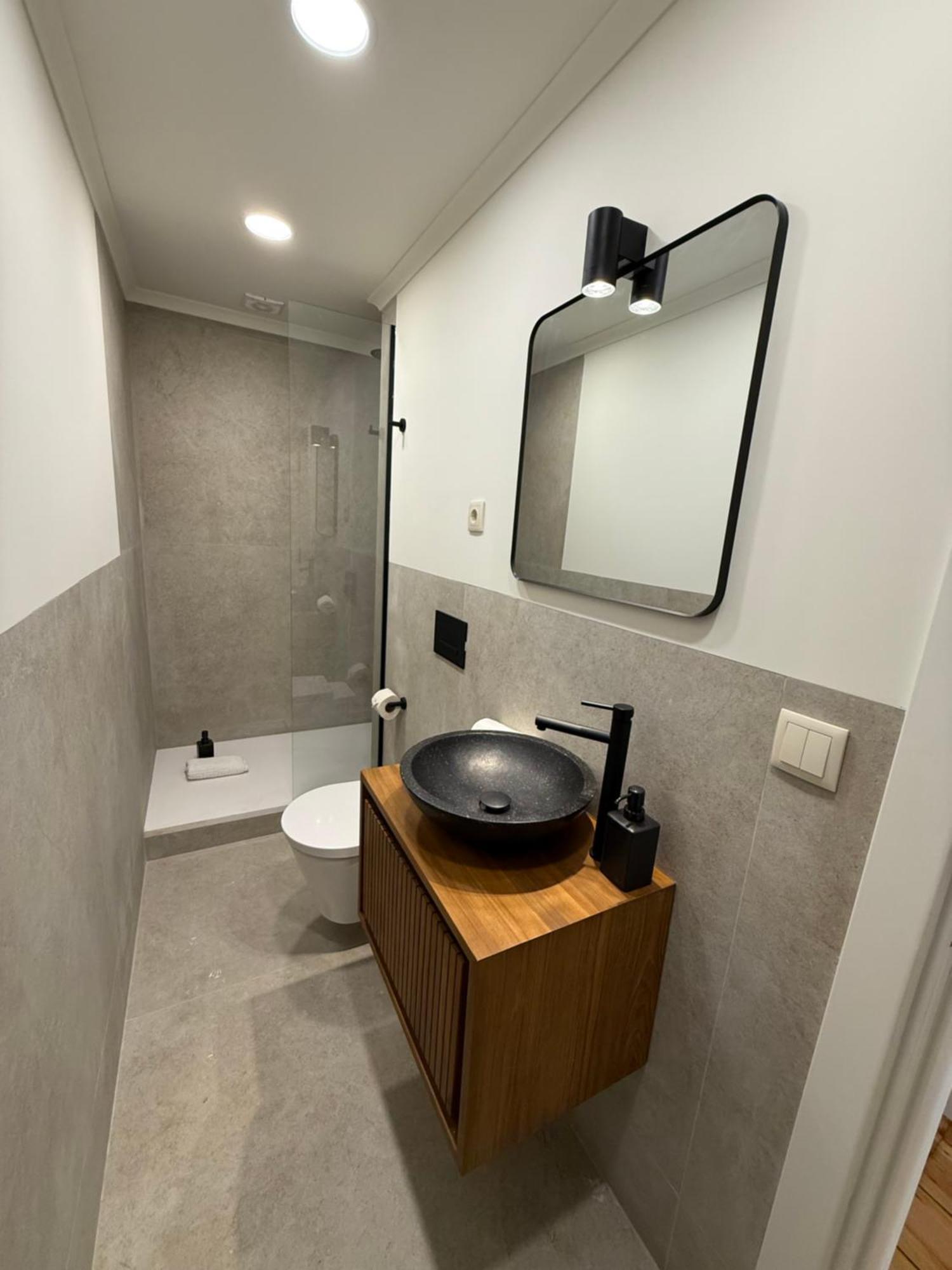 C1 Remodeld Beautiful Charming 2Br Apartment - Bairro Alto Лиссабон Экстерьер фото